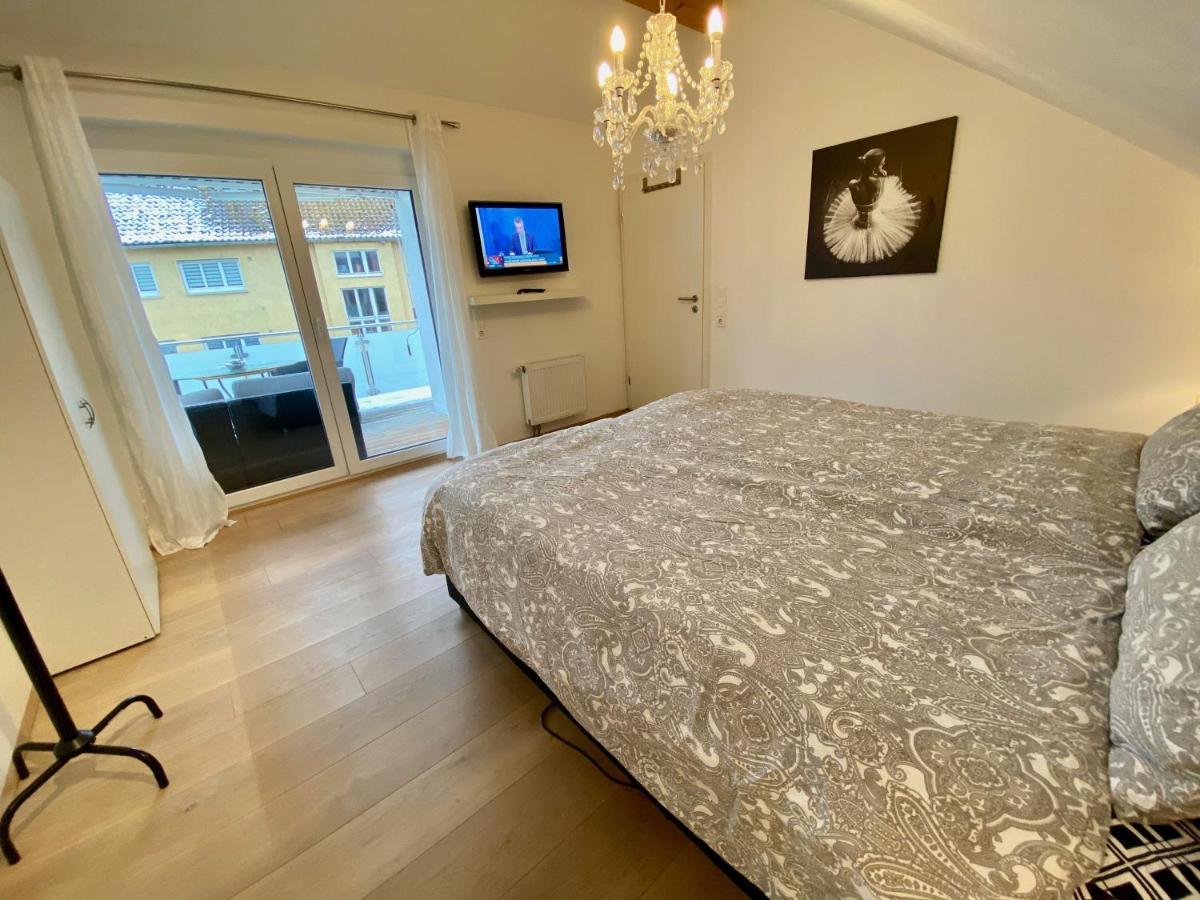 Luxurioeses Studio Im Zentrum, Balkon, Kamin, Klima Appartement Ravensburg Buitenkant foto
