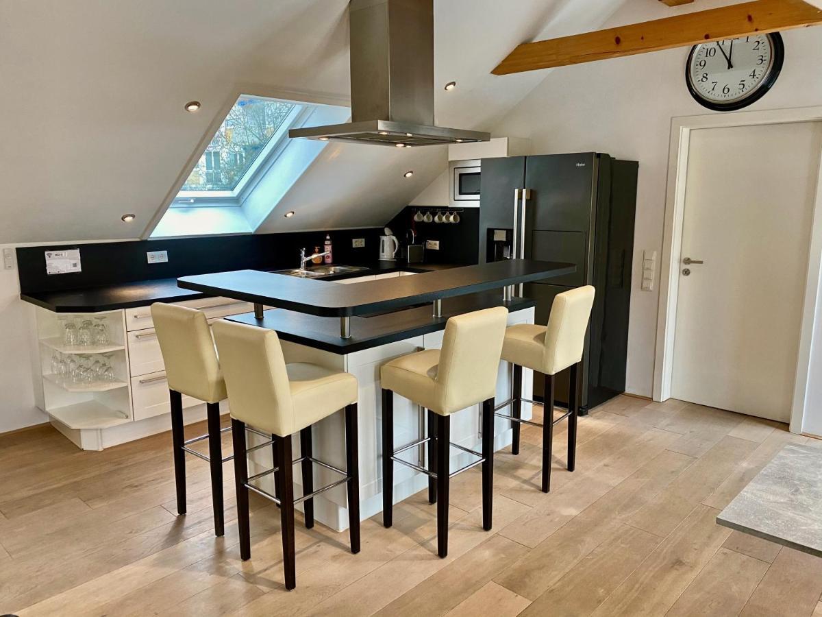 Luxurioeses Studio Im Zentrum, Balkon, Kamin, Klima Appartement Ravensburg Buitenkant foto